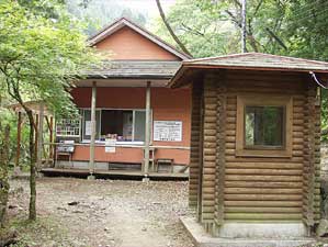 管理小屋