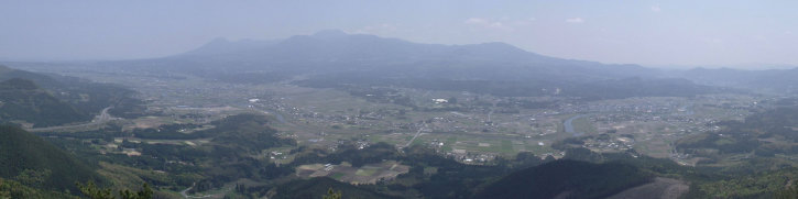 矢岳高原展望台からの大パノラマ、写真はクリックすると拡大します