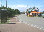 海岸の前の通り