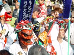 神楽舞や神楽面は地区毎に違う